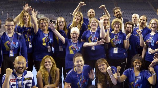 volunteers_2_200.jpg