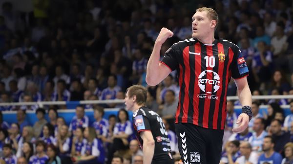 Pick_Vardar_QFLeg2_VCL_200x200.jpg