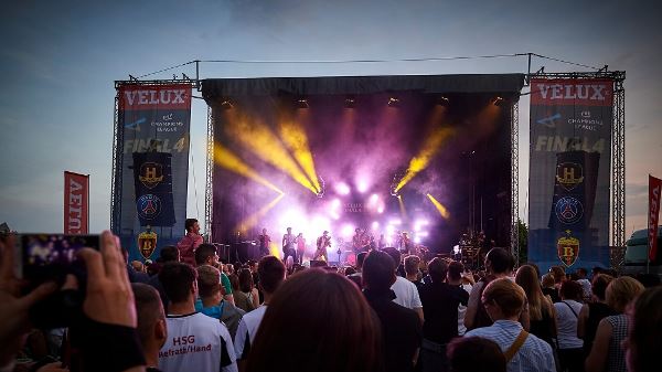 20190528_VCL_F4_opening_party_200x200.jpg