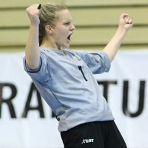 WomensTrophy_BosniaHerzegovina_goalkeeper_pre200