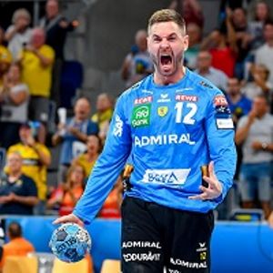 RNL.Lowen-Barca_Palicka_pre200