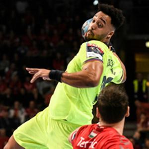 Veszprem-Barca_N'Guessan_200