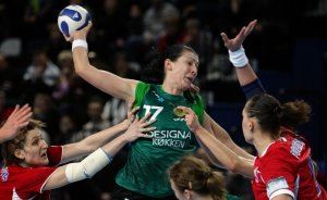 Bojana Popovic playing for Viborg