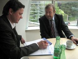 Olaf Bruchmann talking to Tor Lian in Vienna