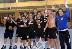 PAOK players thank the fans